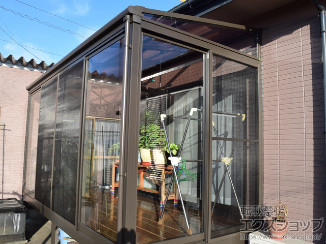 鹿児島県曽於市ののテラス囲い・サンルーム サニージュ F型 床納まり ランマ無 積雪〜20cm対応 *片袖納まり 施工例