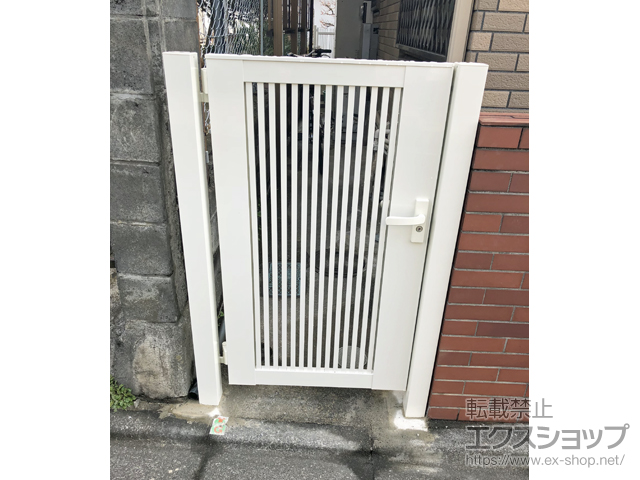 東京都八王子市のの門扉 ライシス門扉 2型 細たて桟 片開き 柱使用 施工例