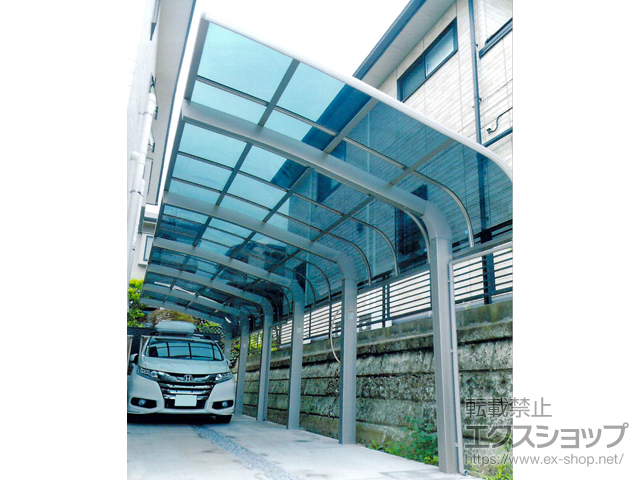 神奈川県横浜市のLIXIL リクシル（トステム）のカーポート テールポートシグマIII 1500 縦連棟 積雪〜50cm対応 施工例