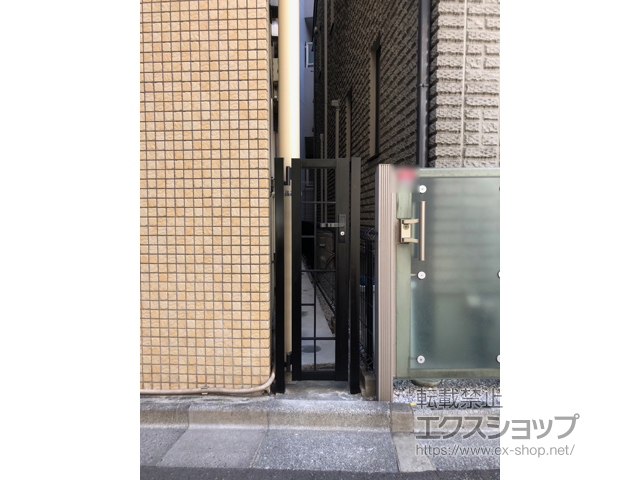 東京都北区のの門扉 アーキカットBタイプ 片開き 埋込施工用門柱使用 施工例