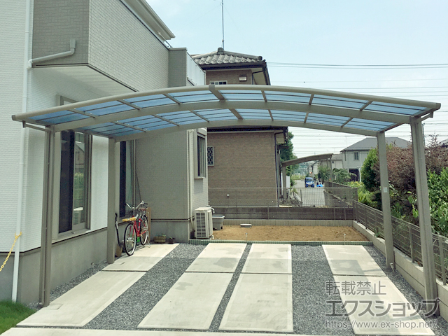 千葉県流山市ののカーポート ネスカR (ラウンドスタイル) ワイド 積雪〜20cm対応 施工例