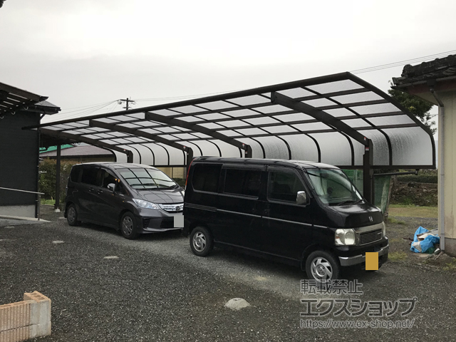 鹿児島県薩摩川内市ののカーポート レイナキャップポートグラン 縦連棟　積雪〜20cm対応 施工例