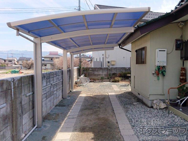 山梨県甲斐市ののカーポート レイナポートグラン 延長　積雪〜20cm対応 施工例