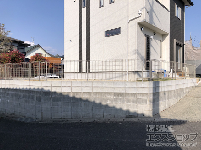 佐賀県神埼郡吉野ヶ里町ののフェンス・柵 イーネットフェンス 2F型 自由柱施工 施工例