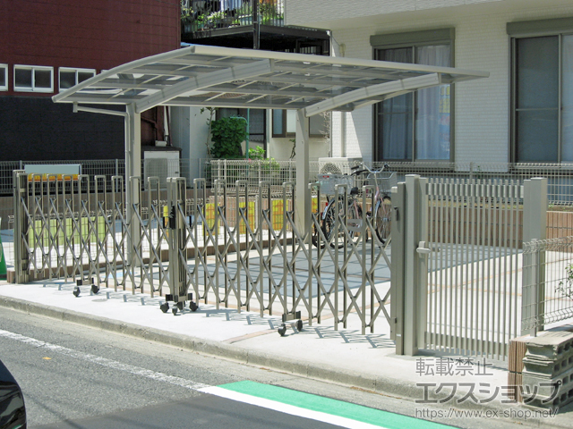 神奈川県相模原市ののカーゲート トリップゲート RB型 ノンレール 両開き 54W（27S+27M） 施工例