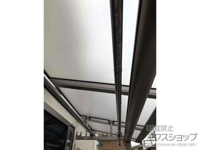東京都江戸川区ののバルコニー・ベランダ屋根 プレシオステラス F型 屋根タイプ 単体 積雪〜20cm対応 施工例