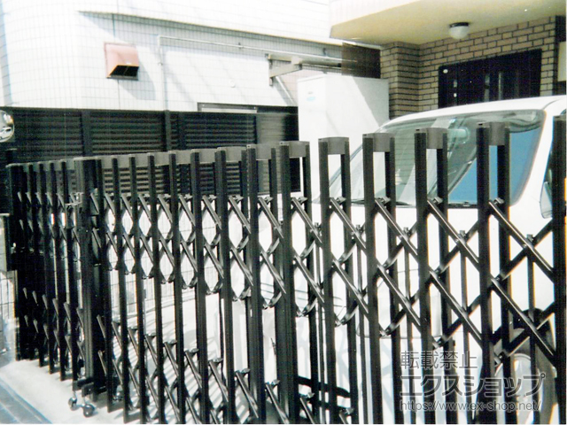 大阪府東大阪市ののカーゲート アルシャインII PG型R(ペットガード) Aタイプ 両開き親子 （150+350）WP 施工例