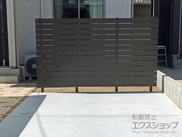 岡山県井原市ののフェンス・柵 アーバンフェンス 13段横張り 隙間10mm 施工例