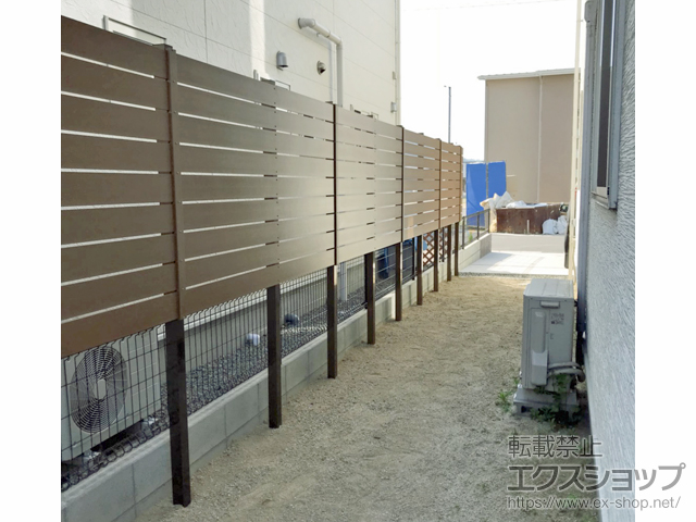 広島県福山市ののフェンス・柵 アーバンフェンス 横貼9段 すき間10ｍｍ 施工例