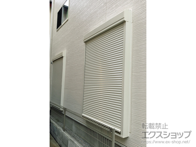 東京都北区のLIXIL リクシル（トステム）の窓シャッター 【特注】リフォームシャッター イタリヤ 手動式 施工例