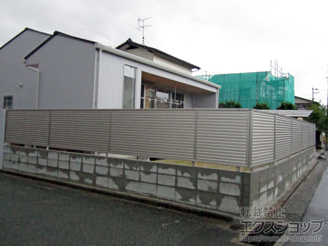 福岡県福津市ののフェンス・柵 ミエーネフェンス 目隠しルーバータイプ 自由柱施工 施工例