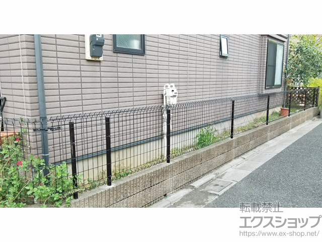 東京都練馬区ののフェンス・柵 メッシュフェンスA型[スチール製] 自在柱式 施工例