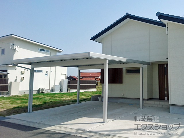 島根県出雲市のLIXIL リクシル（トステム）のカーポート テリオスポートIII 1500 2台用 角柱4本 積雪〜50cm対応 施工例