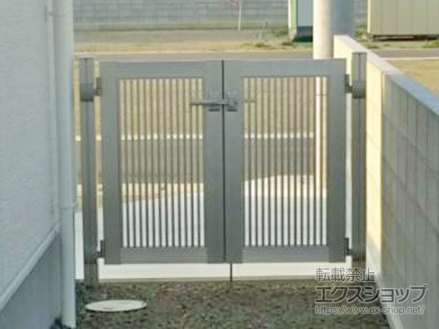 徳島県小松島市のの門扉 シンプレオ門扉2型 縦格子 両開き 門柱使用 施工例