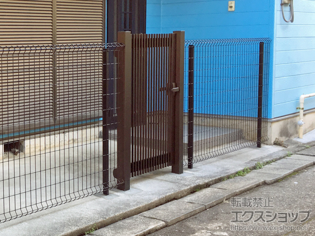 埼玉県和光市のの門扉 シンプレオ門扉T1型 縦格子 片開き 門柱使用 施工例