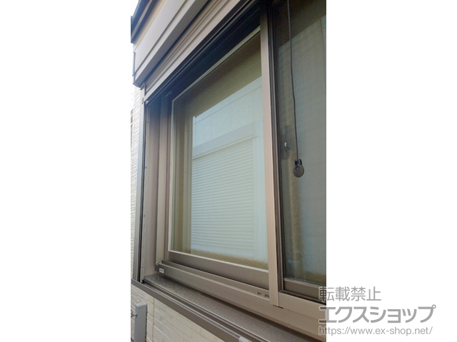 埼玉県桶川市のLIXIL リクシル（トステム）の窓シャッター 【特注】リフォームシャッター イタリヤ 手動式 施工例