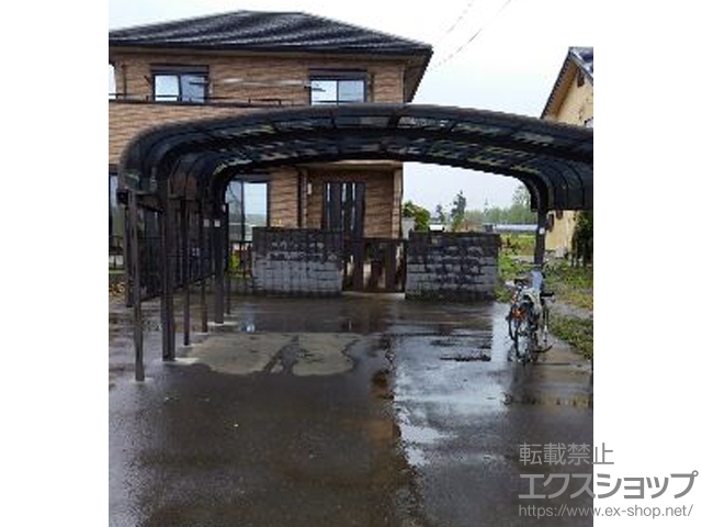 茨城県つくば市のLIXIL リクシル（トステム）のカーポート テールポートシグマIII ワイド 積雪〜20cm対応 施工例