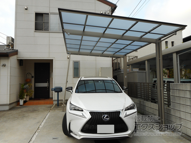 静岡県沼津市ののカーポート フーゴF (フラットスタイル) 木調色 積雪〜20cm対応 施工例