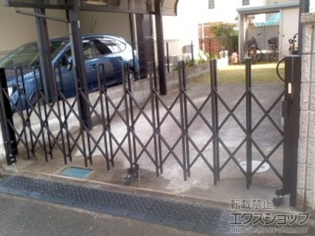 兵庫県川西市ののカーゲート トリップゲート RA型 ノンレール 片開き 33S 施工例