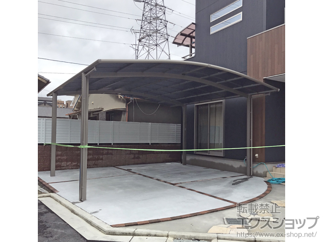 大阪府松原市ののカーポート ネスカR (ラウンドスタイル) ワイド 積雪〜20cm対応 施工例