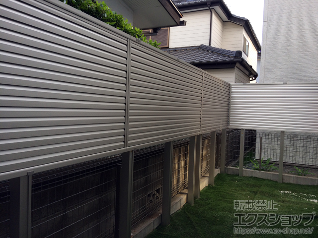 千葉県千葉市ののフェンス・柵 ミエーネフェンス 目隠しルーバータイプ 2段支柱 自立建て用（パネル1段） 施工例