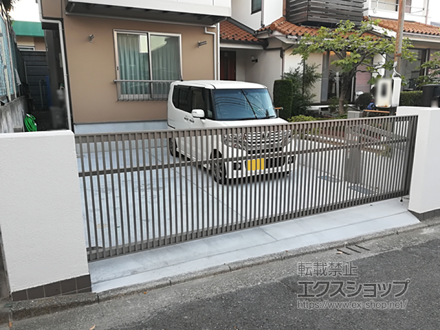 東京都町田市ののカーゲート 【特注】ワイドオーバードアS2型 電動式 施工例