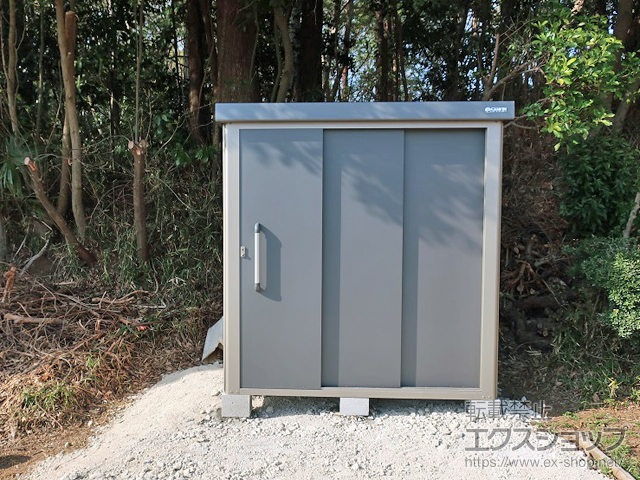 千葉県鎌ケ谷市のの物置・屋外倉庫 エスケーエイト SK8-70 一般型 1800×1200×1940 SK8-70-GK 施工例