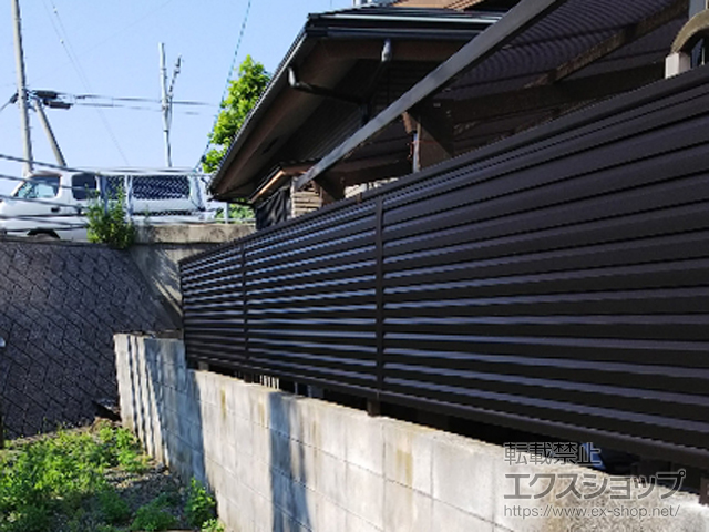 山口県下関市ののフェンス・柵 ミエーネフェンス 目隠しルーバータイプ 自由柱施工〈境界側〉 施工例