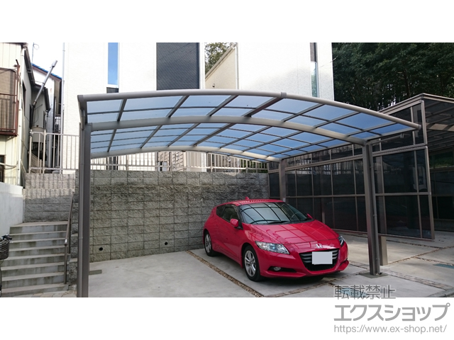 埼玉県和光市ののカーポート ネスカR (ラウンドスタイル) ワイド 積雪〜20cm対応 施工例