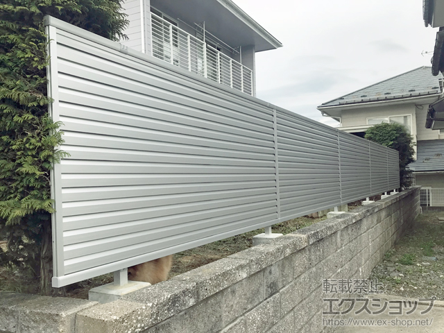 岩手県滝沢市ののフェンス・柵 ミエーネフェンス 目隠しルーバータイプ 自由柱施工 施工例