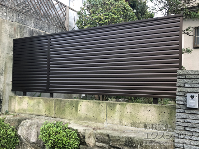 奈良県生駒市ののフェンス・柵 ミエーネフェンス 目隠しルーバー 自由柱施工 施工例