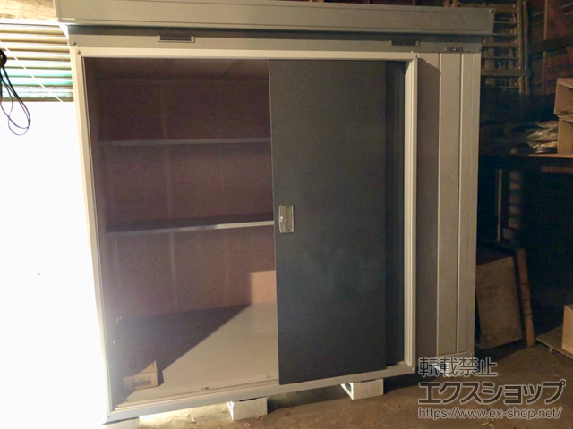 埼玉県所沢市のの物置・屋外倉庫 断熱物置 ネクスタプラス 扉タイプ 一般型 2210×1370×2075 NXP-30ST-PG 施工例