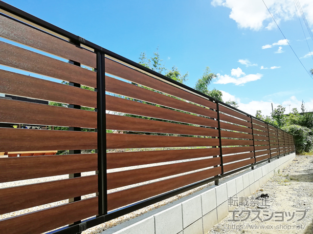 滋賀県愛知郡愛荘町ののフェンス・柵 モクアルフェンス 横板タイプ 自由柱施工 施工例