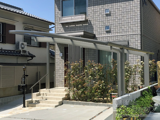 大阪府箕面市ののカーポート ネスカR (ラウンドスタイル) 積雪〜20cm対応 施工例