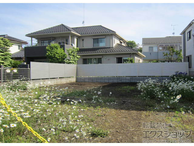 東京都あきる野市ののフェンス・柵 シンプレオフェンス13型 ルーバー 自由柱施工 施工例