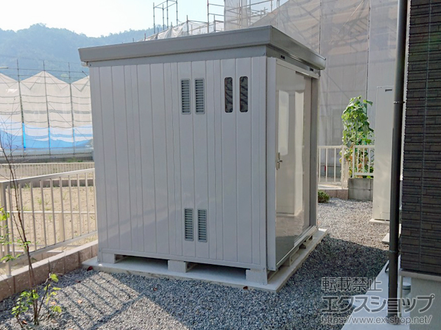 滋賀県湖南市のの物置・屋外倉庫 断熱物置 ネクスタプラス 扉タイプ 一般型 2210×1790×2075 NXP-40ST-MG 施工例