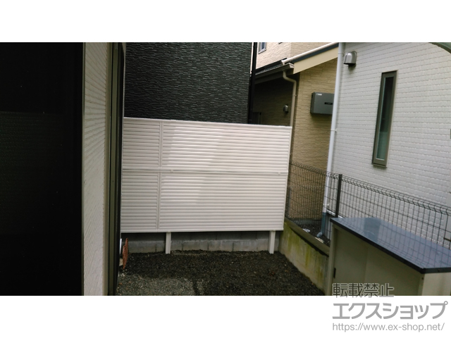 静岡県静岡市ののフェンス・柵 ミエーネフェンス 目隠しルーバータイプ 2段支柱 自立建て用（パネル2段） 施工例