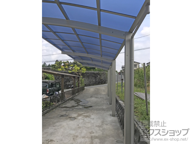 静岡県富士宮市ののカーポート レイナポートグラン 縦連棟　積雪〜20cm対応 施工例