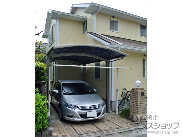 千葉県千葉市のLIXIL リクシル（トステム）のカーポート カルエードシグマIII 積雪〜20cm対応 施工例