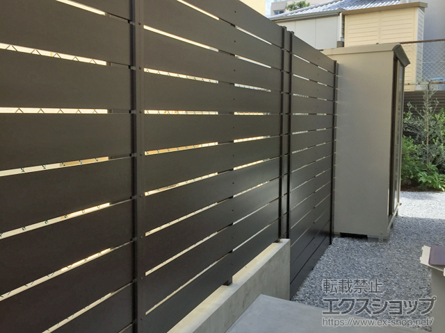 福岡県福岡市ののフェンス・柵 アーバンフェンス 14段横張り 隙間10mm 施工例