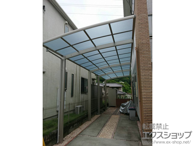 静岡県富士市ののカーポート レイナポートグラン 縦連棟　積雪〜20cm対応 施工例