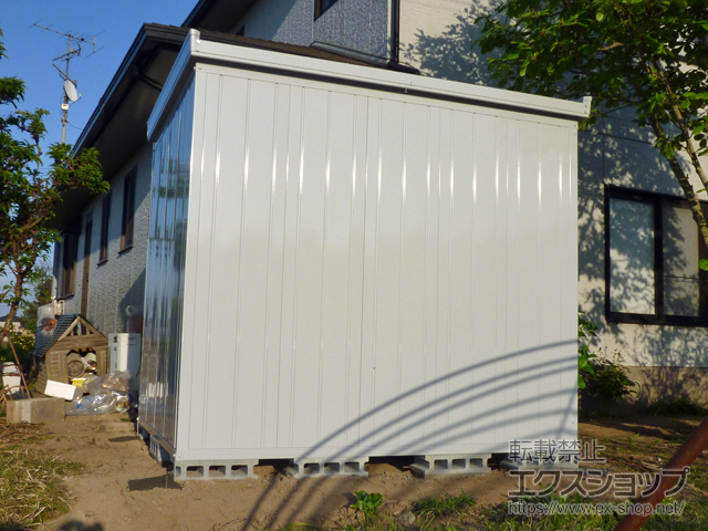 大分県国東市のの物置・屋外倉庫 ネクスタ 一般型 2210×1790×2020 NXN-40S-FW 施工例