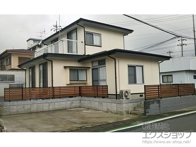 栃木県大田原市ののフェンス・柵 モクアルフェンス 横板タイプ 自由柱施工 施工例