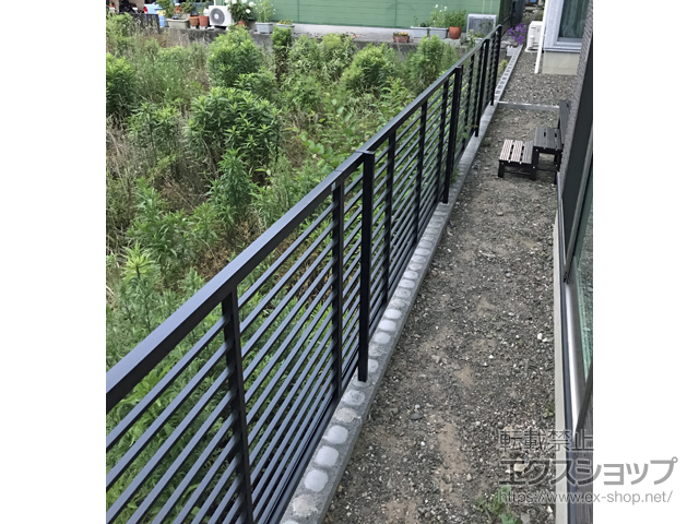 静岡県静岡市ののフェンス・柵 プレスタフェンス 1型 細横桟 フリーポールタイプ 施工例