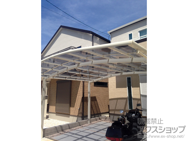 大阪府吹田市ののカーポート ネスカR (ラウンドスタイル) ワイド 積雪〜20cm対応 施工例