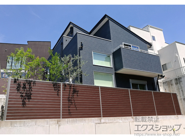 福岡県福岡市ののフェンス・柵 ルシアススクリーンフェンスR03型 横目隠し 自由柱 施工例