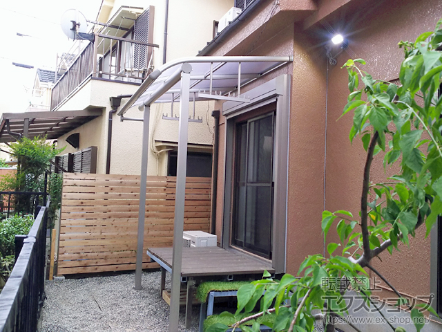 千葉県松戸市ののテラス屋根 プレシオステラス R型 テラスタイプ 単体 積雪〜20cm対応 施工例