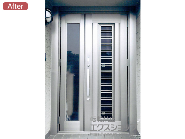 三重県志摩市のLIXIL リクシル（トステム）の玄関ドア リシェント 玄関ドア3 アルミ仕様 親子仕様(ランマ無)R C83N型 ※タッチキー(キー付リモコン)仕様 施工例