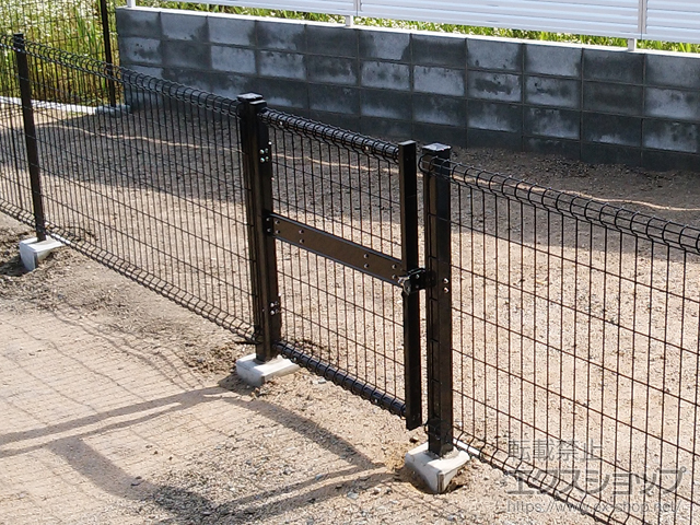 佐賀県佐賀市のの門扉 ハイグリッド門扉N8型 片開き　柱使用 施工例