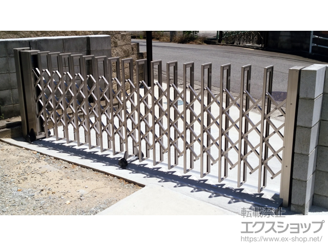 兵庫県加古郡稲美町ののカーゲート クレディアコー 1型 レールタイプ 片開き 電動式 315S 施工例